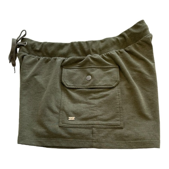 Bikini Village | Tropik Cargo Shorts - Size Large - Picture 3 of 10